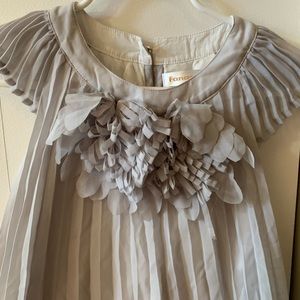 Girl’s dress